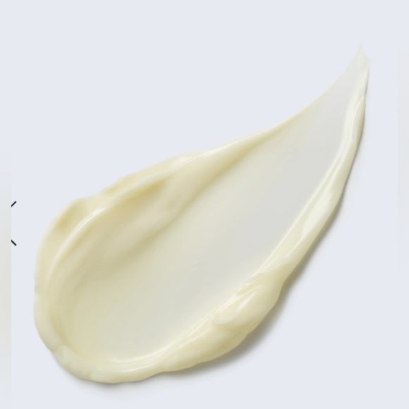 Estee Lauder Re-Nutriv Intensive Smoothing Hand Creme - Picture 3 of 8